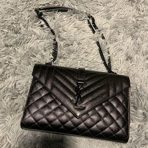 YSL ENVELOPE MEDIUM BAG IN MIX MATELASSÉ GRAIN DE POUDRE EMBOSSED LEATHER BLACK
